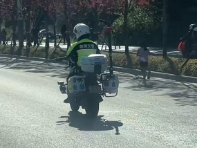 6岁女孩跑完全马 组委会：处罚其父 违规参赛引争议