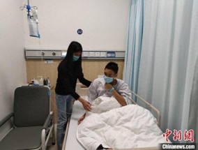 无人售卖甘蔗摊顾客只付钱不要甘蔗 爱心汇聚助弟抗癌