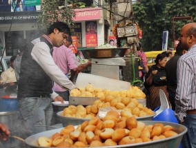 品味多彩美食文化，中国著名美食街探秘之旅