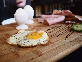 美食打卡的甜蜜可爱之旅