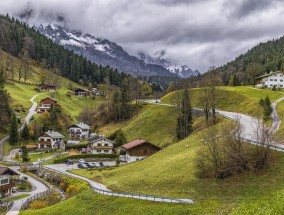 乡村旅游发展，背景与趋势分析