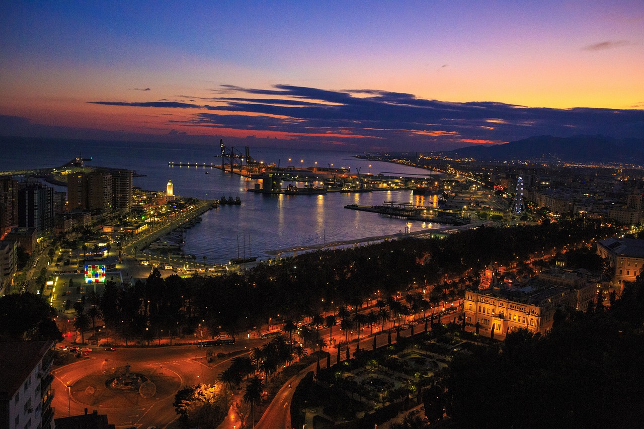 外滩璀璨夜景下的全景美食探索之旅  第1张