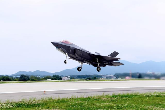 美将在日本三泽基地部署48架F-35A 逐步实现军事现代化  第1张