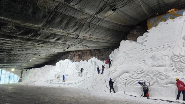 北京龙庆峡进入“采冰季” 巧思打造冰雪童话世界  第5张