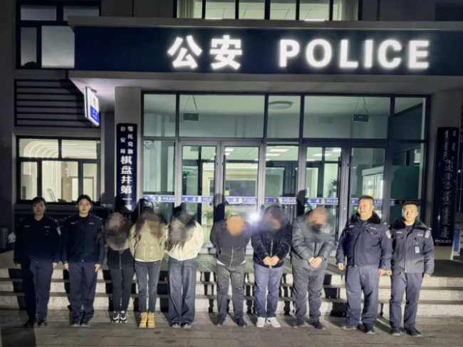 内蒙古警方48小时查处3起卖淫嫖娼案 抓获违法行为人6名！  第1张